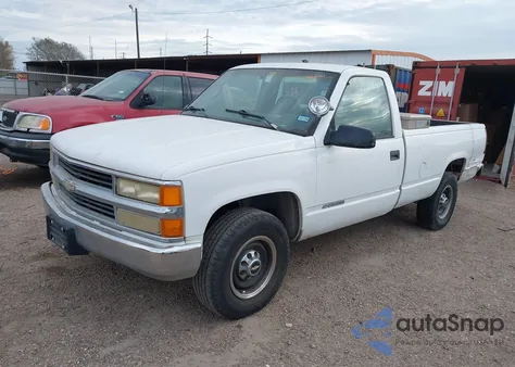 2000 Chevrolet C2500 from USA, damaged, VIN 1GCGC24R0YR171624